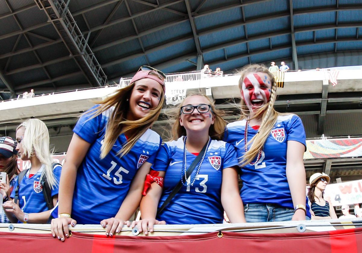 fans_4567_USA_v_Sweden.jpg